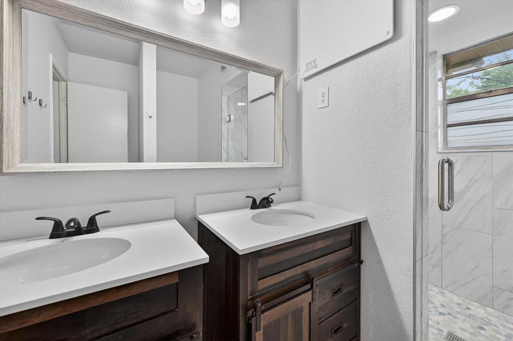 1817 Ruth Street Arlington, TX 76010 - Photo 12 of 16