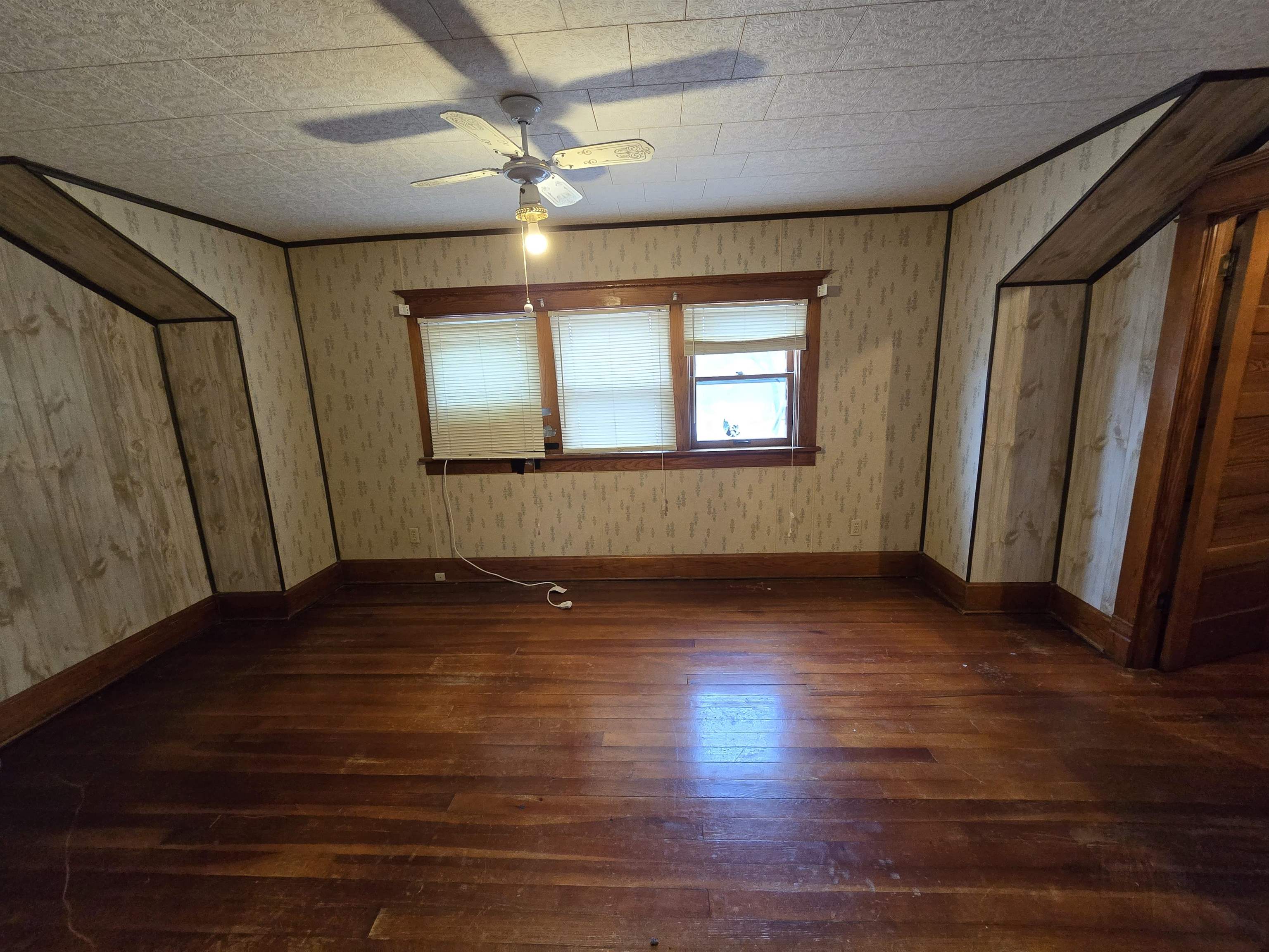 522 Canal Street Bloomington, WI 53804 - Photo 15 of 22