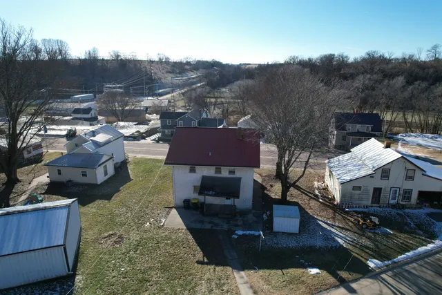 $114,900 | 522 Canal Street, Bloomington, WI 53804