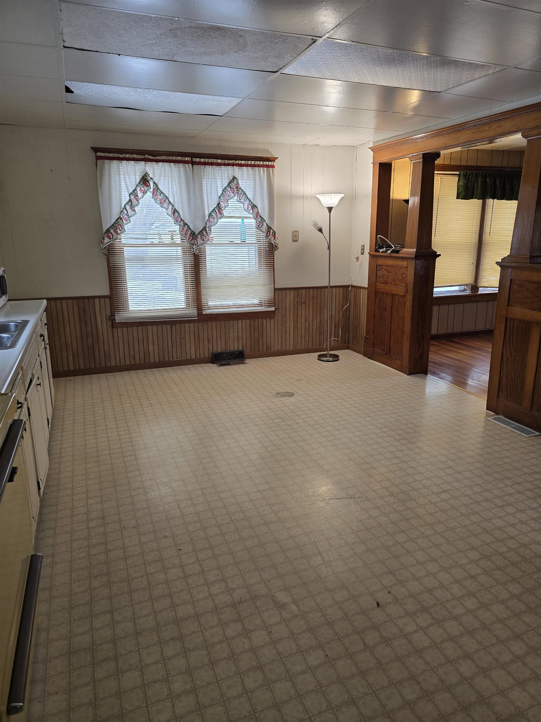 522 Canal Street Bloomington, WI 53804 - Photo 6 of 22