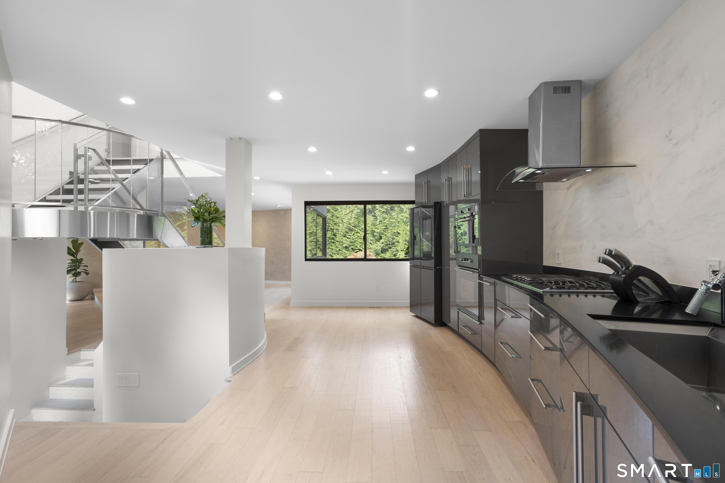 210 Red Fox Road Stamford, CT 06903 - Photo 23 of 40 Gallery Image 23