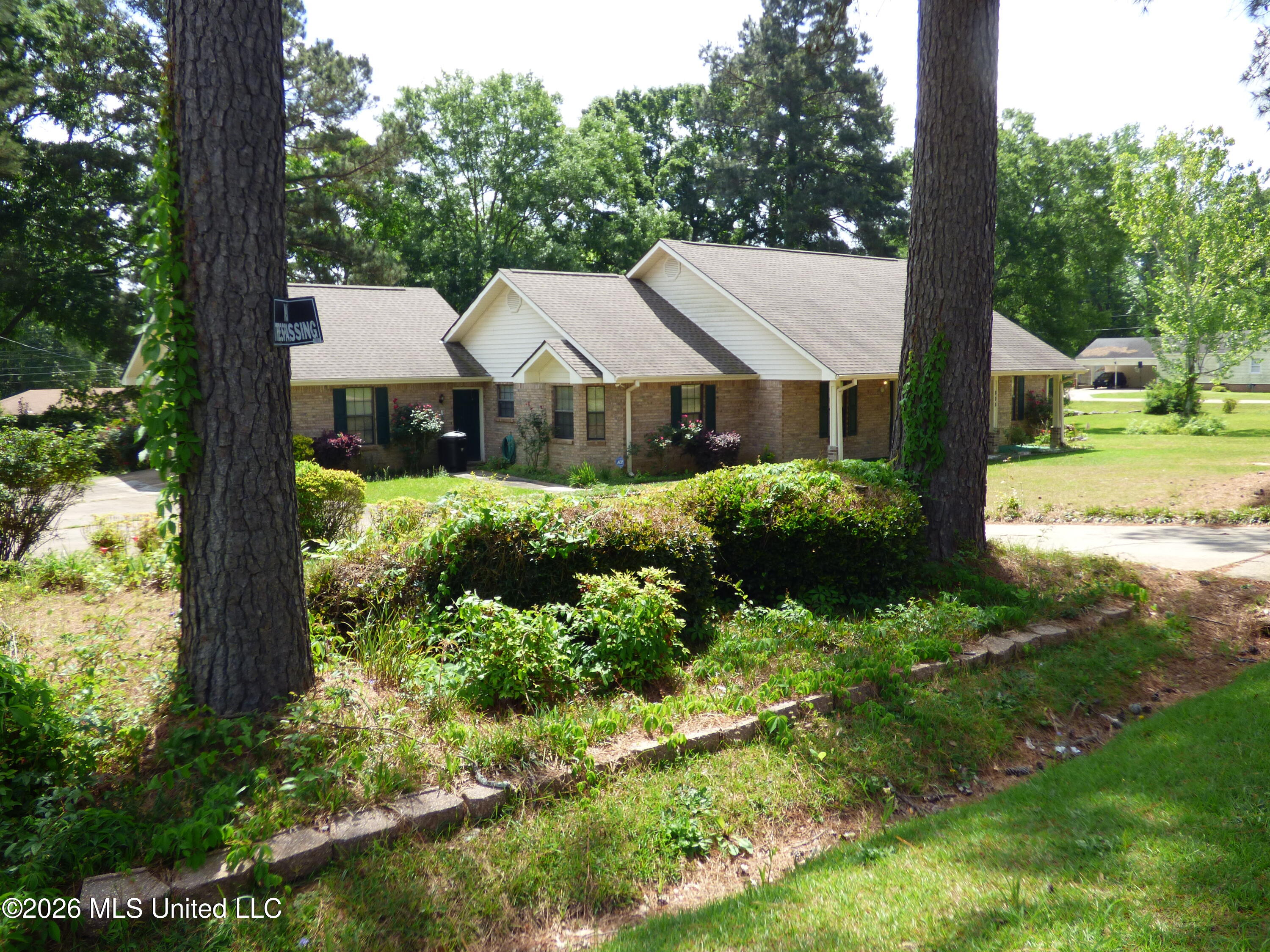 606 Lakeview Avenue McComb, MS 39648 - Photo 2 of 12 P1350509