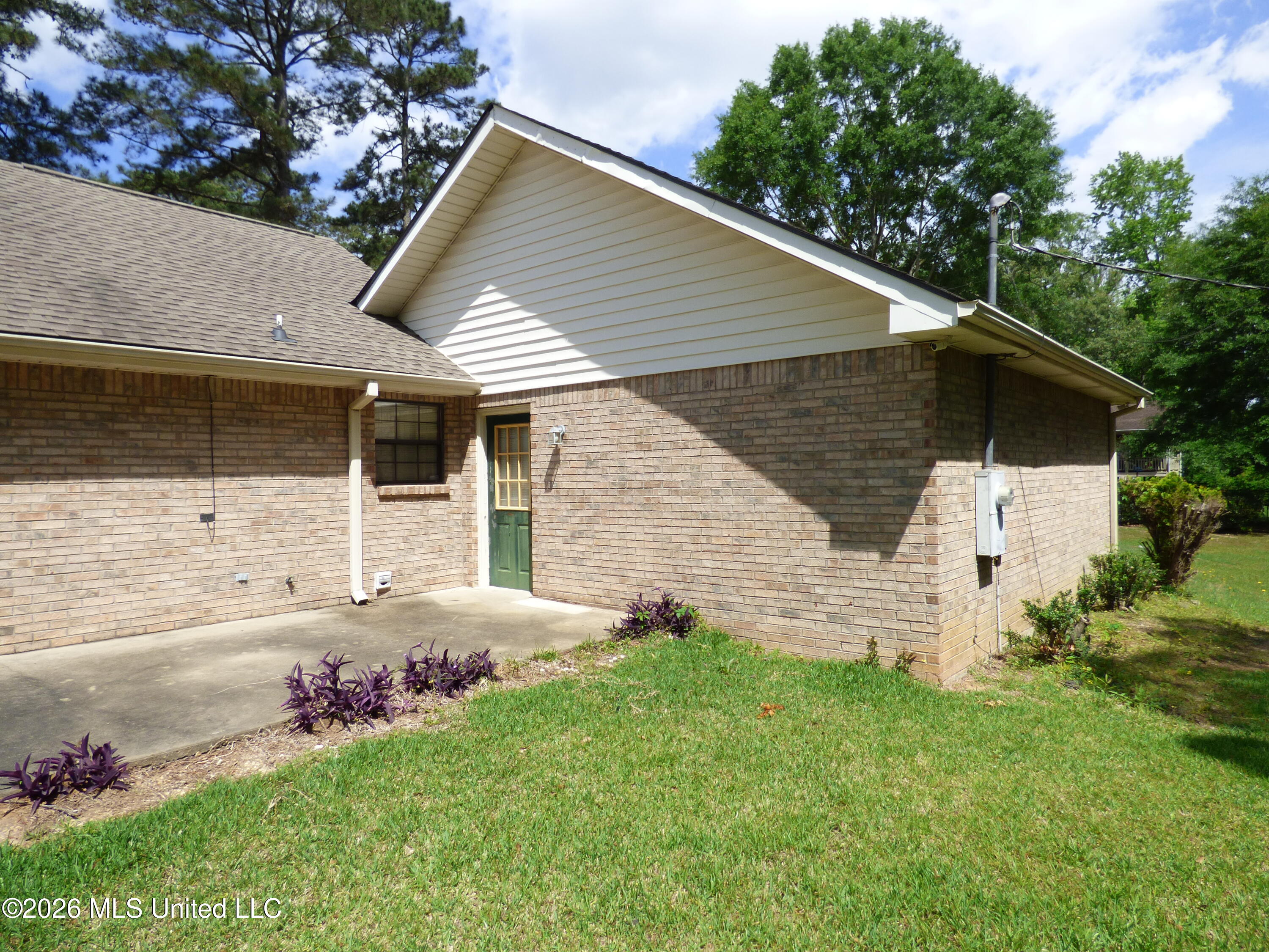 606 Lakeview Avenue McComb, MS 39648 - Photo 10 of 12 P1350504