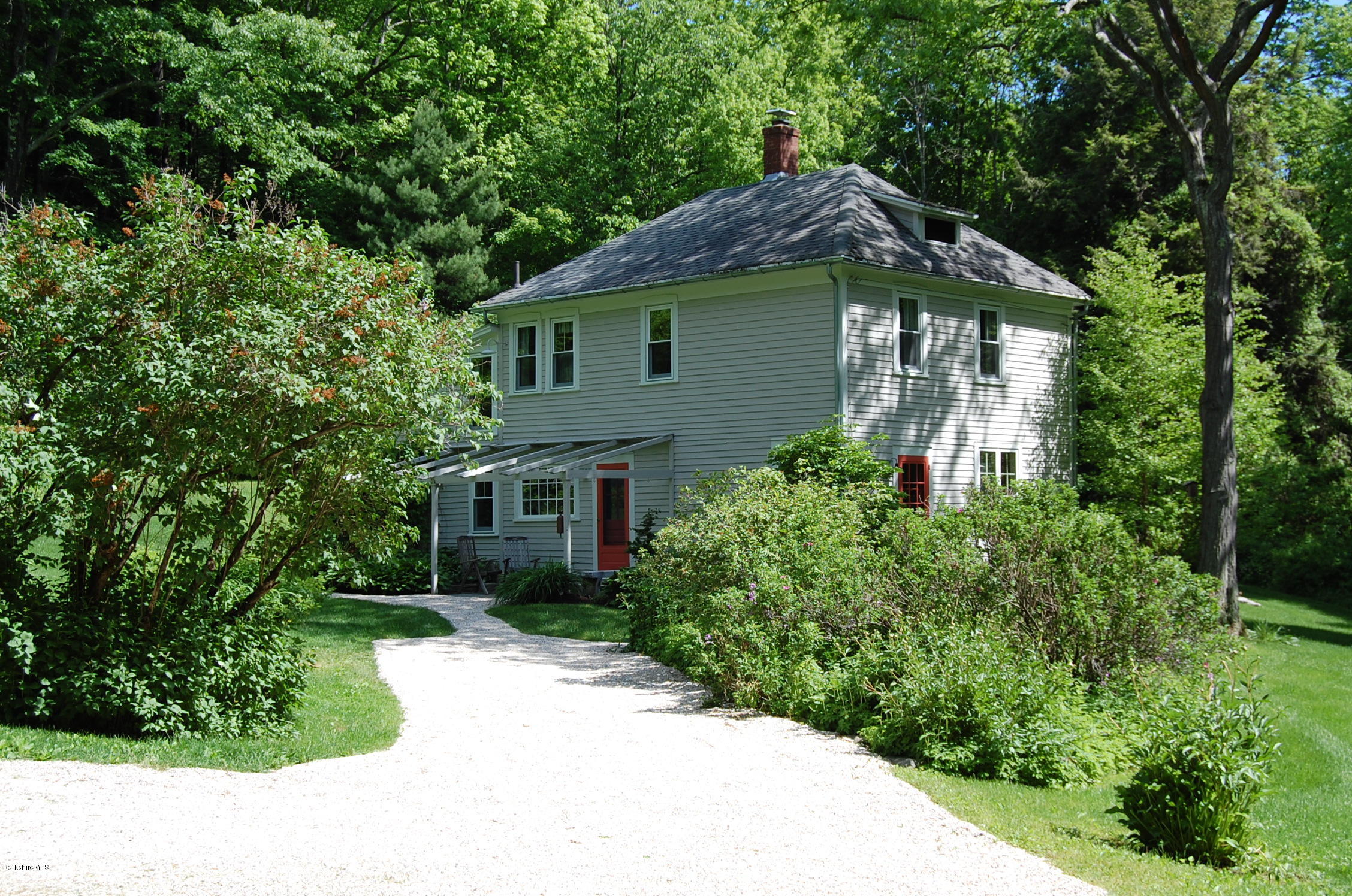 5 Dugway Road West Stockbridge, MA 01236 - Photo 1 of 18 Front View