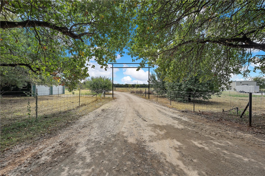 1167 Rogers Hill Road Waco, TX 76705 - Photo 2 of 41