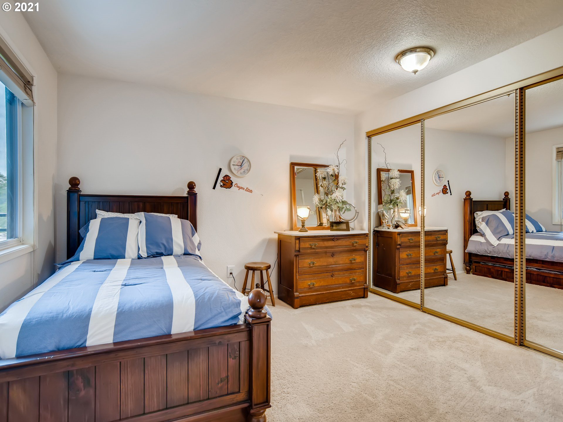 5630 South Riverside Lane, Unit 5 Portland, OR 97239 - Photo 19 of 28 Gallery Image 19