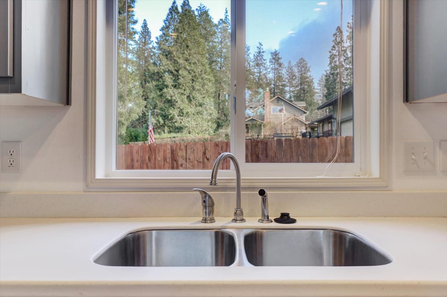 11195 Alpine Lane Grass Valley, CA 95945 - Photo 15 of 71