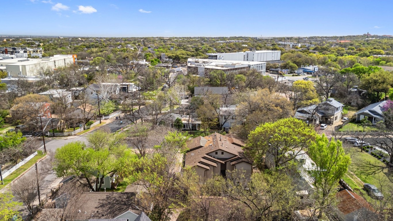 2002 Kinney Avenue, Unit B Austin, TX 78704 - Photo 31 of 34 a view of a city