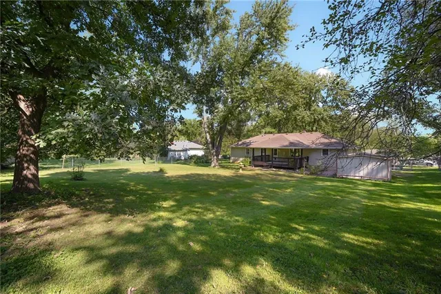 $355,000 | 945 Glengera Street, Peculiar, MO 64078