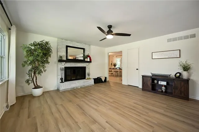 $355,000 | 945 Glengera Street, Peculiar, MO 64078