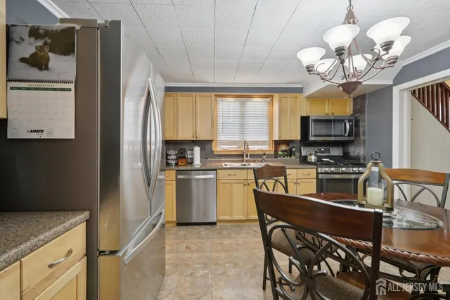 $649,000 | 109 North 2nd Avenue, Highland Park, NJ 08904