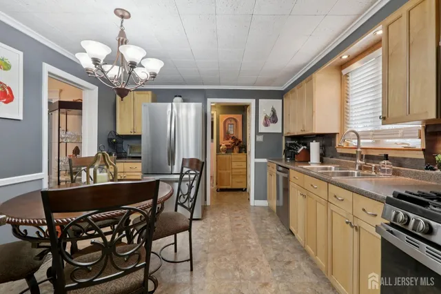 $649,000 | 109 North 2nd Avenue, Highland Park, NJ 08904