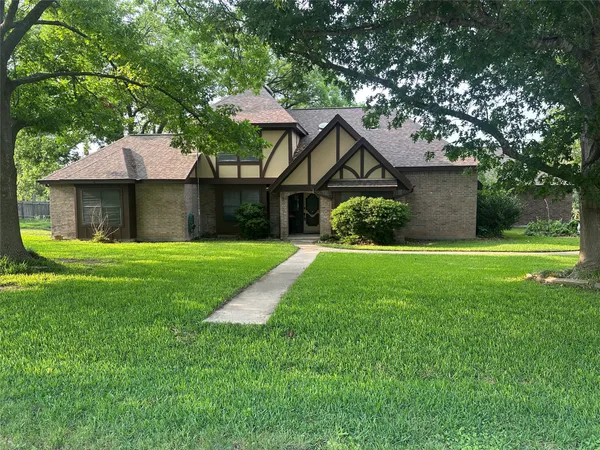 $550,000 | 26 Woodland Lane, Round Rock, TX 78664
