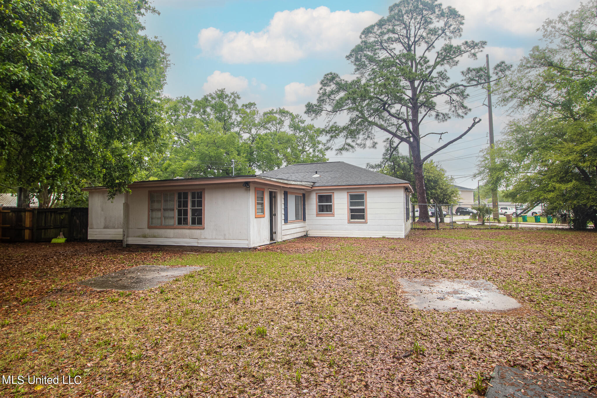 1703 Ridgeway Drive Biloxi, MS 39531 - Photo 3 of 14 1703 Ridgeland-99002