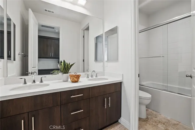 $2,485,000 | 5567 Heritage Oak Drive, Lake Forest, CA 92679