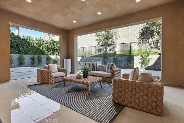 $2,485,000 | 5567 Heritage Oak Drive, Lake Forest, CA 92679