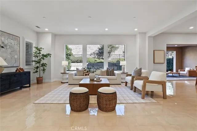 $2,485,000 | 5567 Heritage Oak Drive, Lake Forest, CA 92679