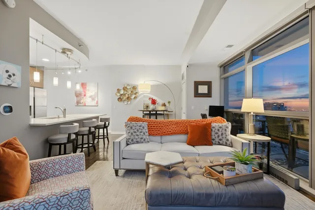 $425,000 | 303 West Ohio Street, Unit 3502, Chicago, IL 60654