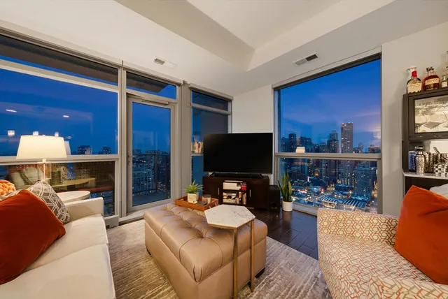$425,000 | 303 West Ohio Street, Unit 3502, Chicago, IL 60654