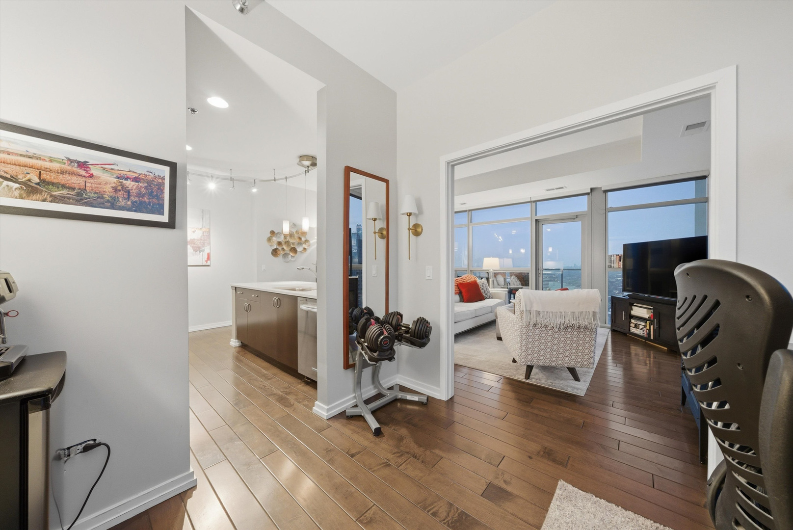 303 West Ohio Street, Unit 3502 Chicago, IL 60654 - Photo 21 of 41 a workspace with furniture