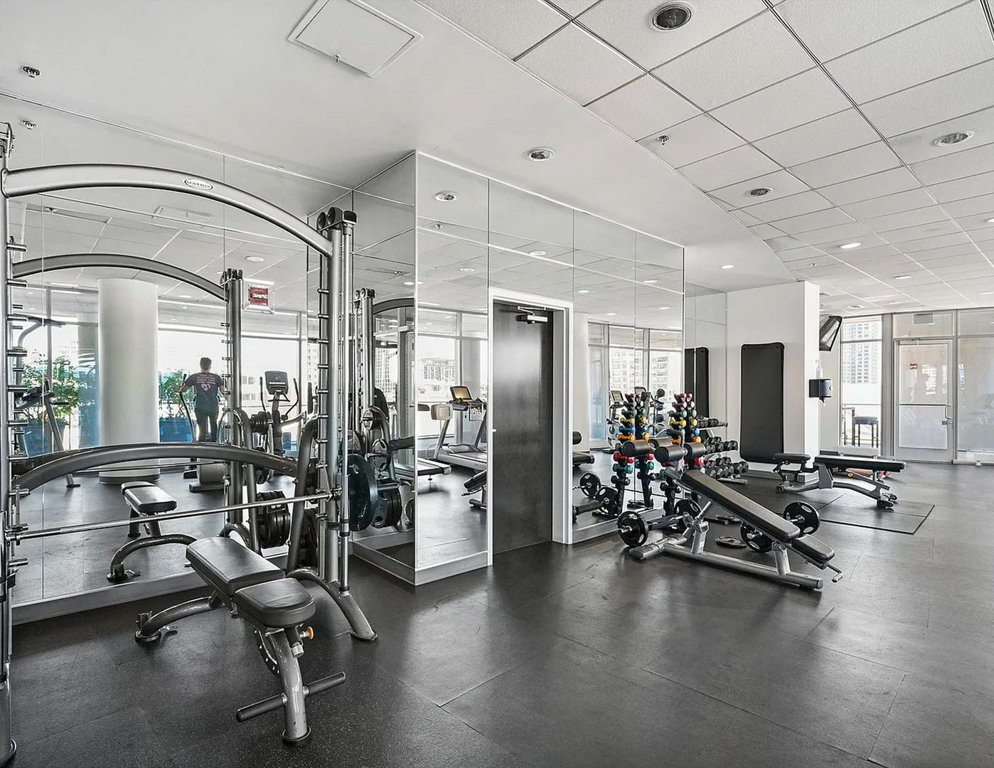 303 West Ohio Street, Unit 3502 Chicago, IL 60654 - Photo 34 of 41 a view of a room with gym equipment