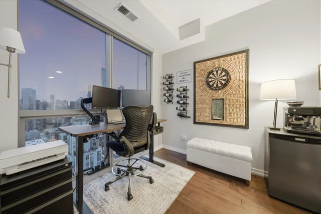 $425,000 | 303 West Ohio Street, Unit 3502, Chicago, IL 60654