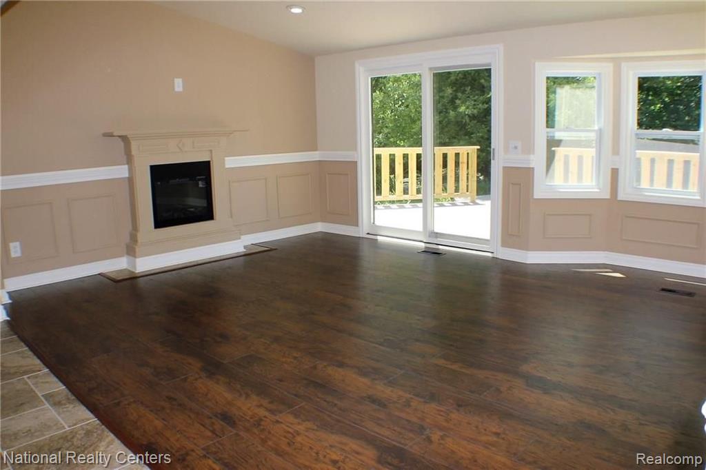 1150 Bangor Road Waterford, MI 48328 - Photo 6 of 14