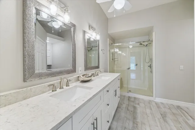 $275,000 | 3326 South Country Meadows Lane, Pearland, TX 77584