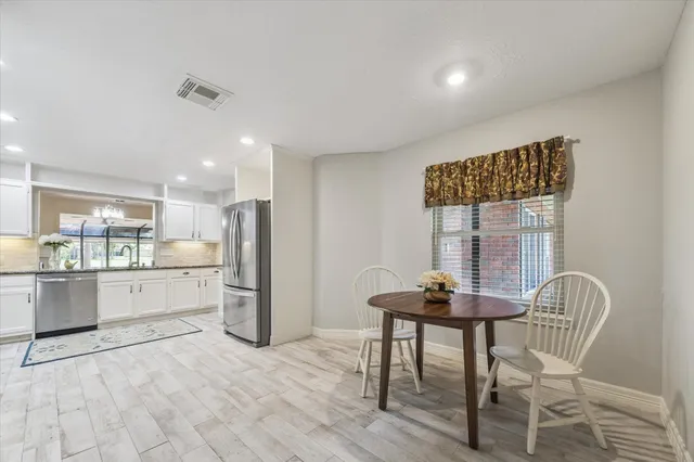 $275,000 | 3326 South Country Meadows Lane, Pearland, TX 77584