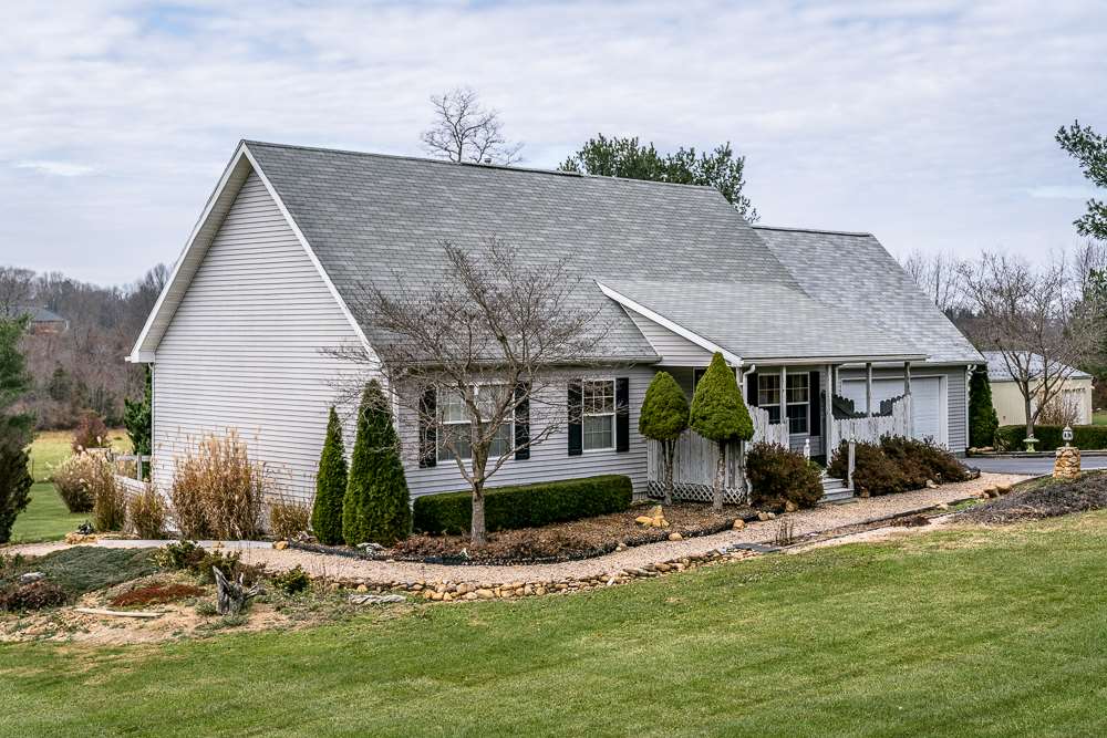 917 Patton Farm Road Stuarts Draft, VA 24477 - Photo 8 of 24 Gallery Image 8