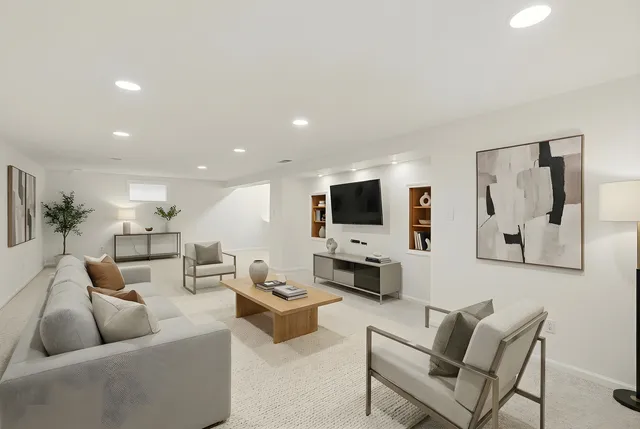 $619,000 | 7209 Grant Street, Darien, IL 60561