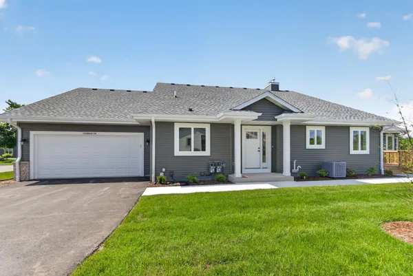 $439,900 | W206N16178 Stonebrook Drive, Jackson, WI 53037