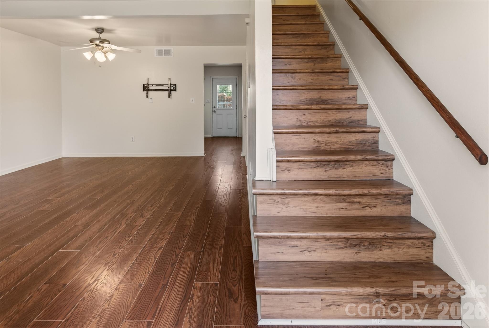 8816 Hunter Ridge Drive Charlotte, NC 28226 - Photo 5 of 14 a view of entryway