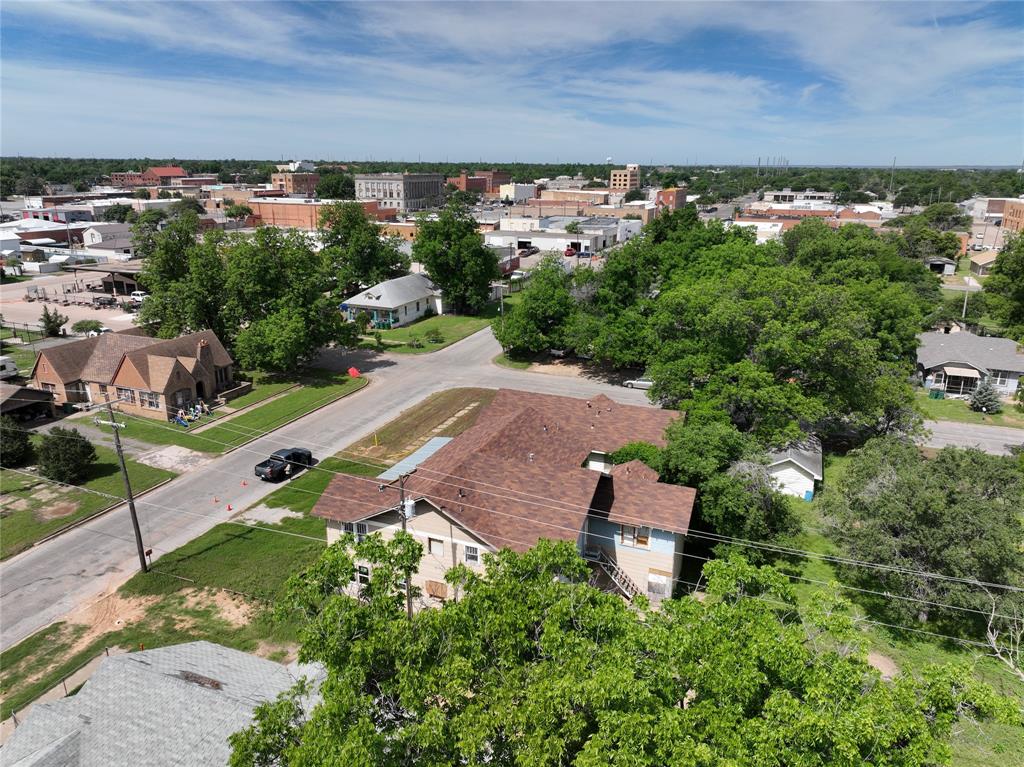 1428 Texas Street Vernon, TX 76384 - Photo 7 of 30 an aerial view of a house with a garden