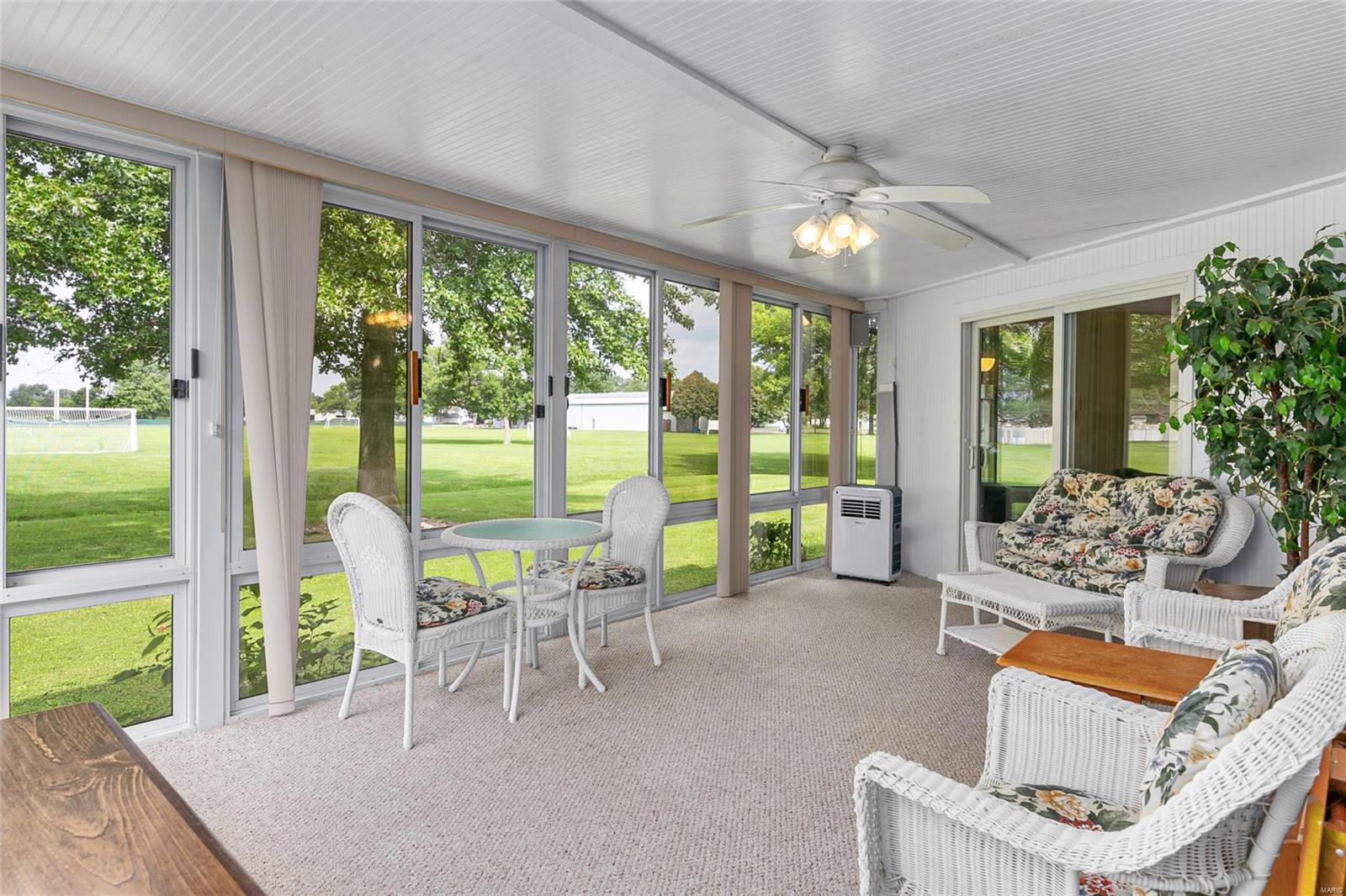 2 Ridge Drive Litchfield, IL 62056 - Photo 4 of 33 Gallery Image 4