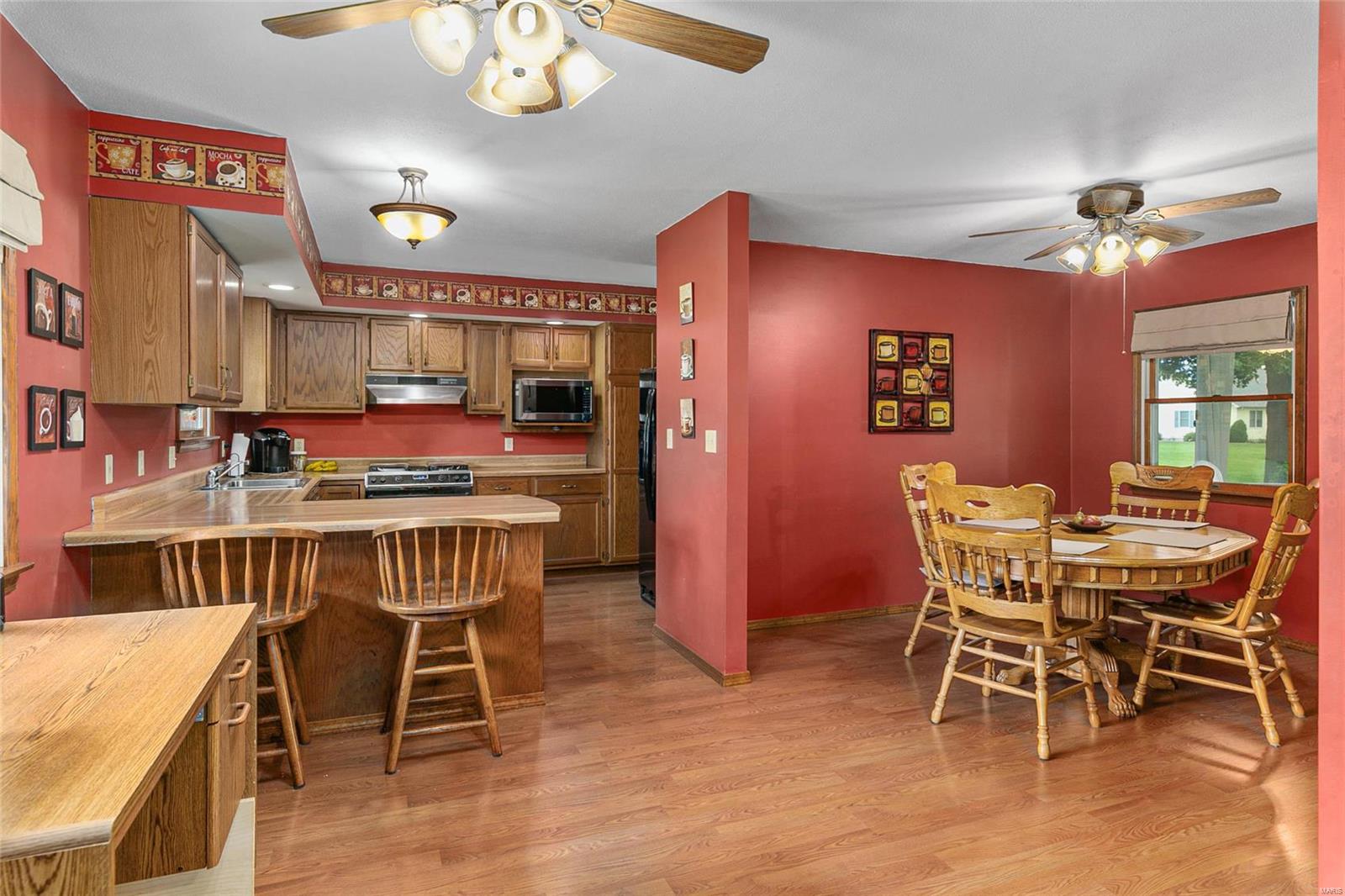 2 Ridge Drive Litchfield, IL 62056 - Photo 5 of 33 Gallery Image 5