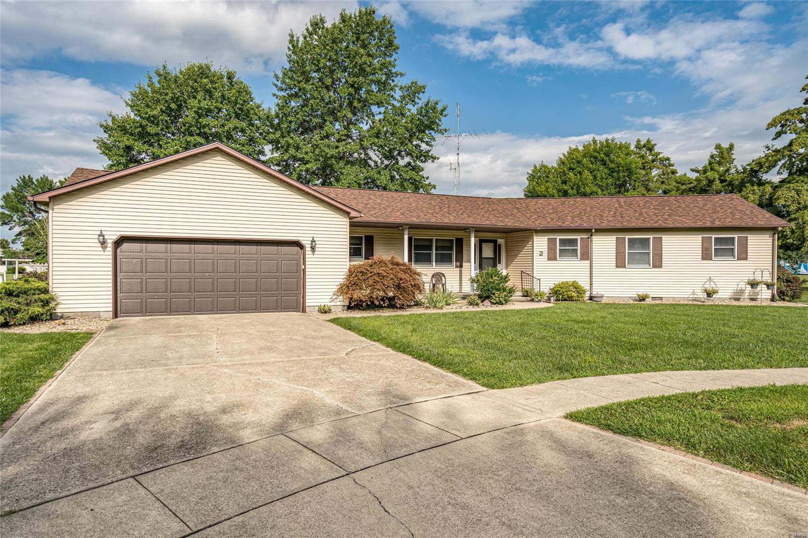 2 Ridge Drive Litchfield, IL 62056 - Photo 7 of 33 Gallery Image 7