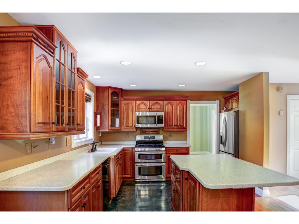 11 Merrill Crossing Bow, NH 03304 - Photo 7 of 33