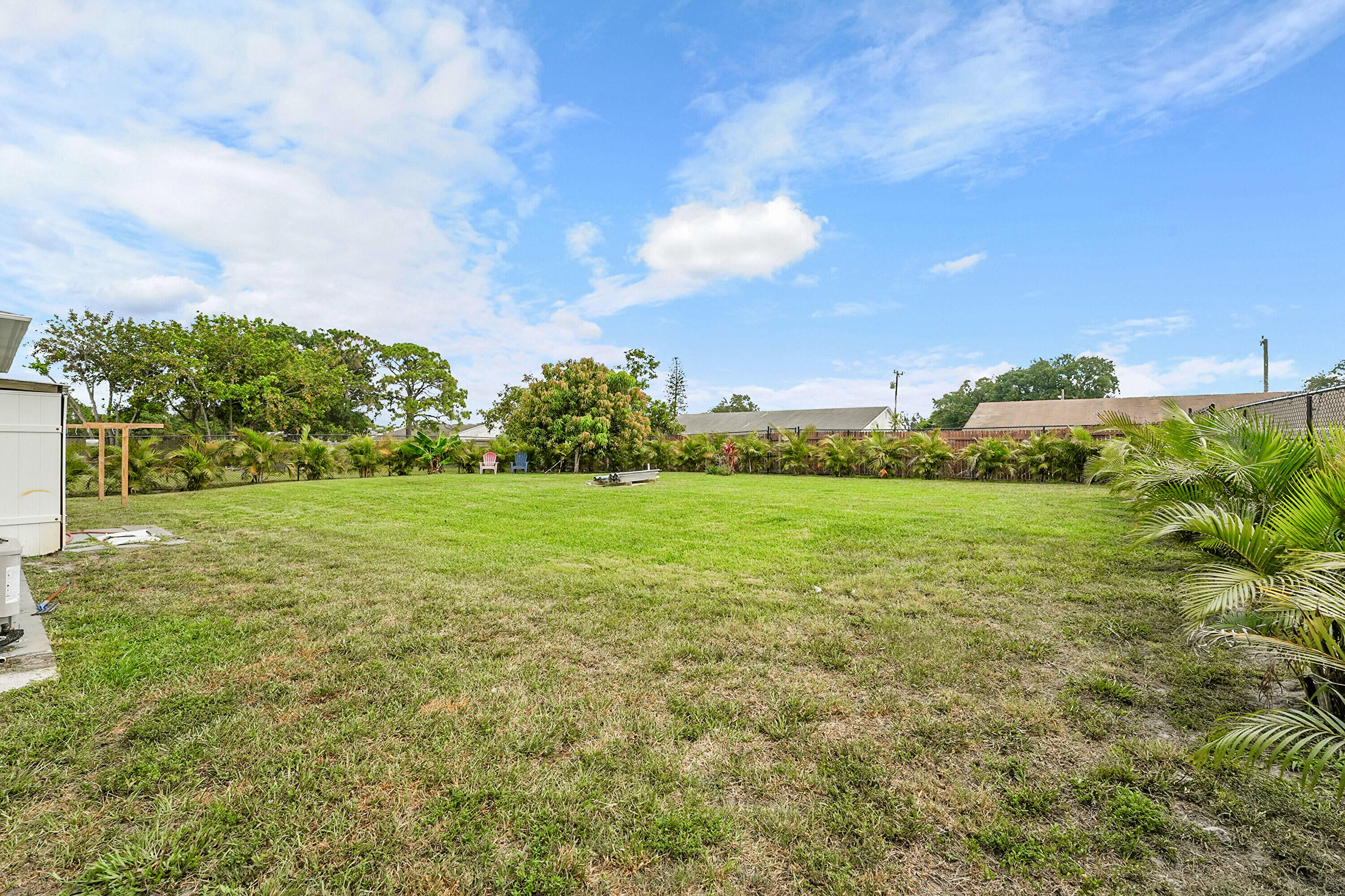 2856 Harson Way Fort Pierce, FL 34946 - Photo 8 of 37 backyard1c
