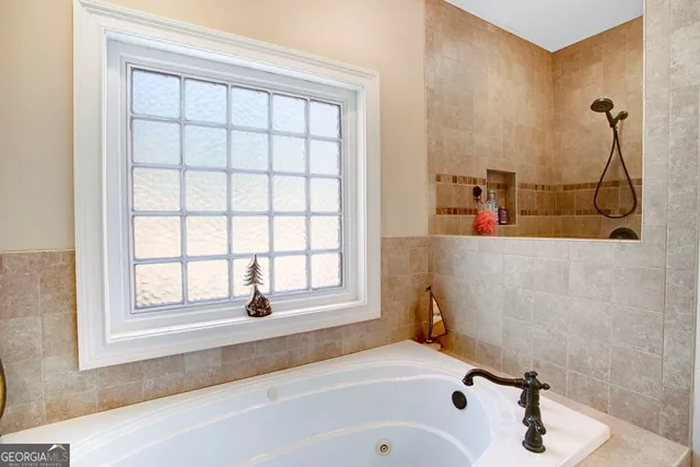 $522,500 | 105 Sharons Valley, Hayesville, NC 28904