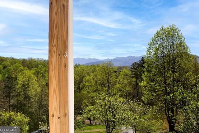 $522,500 | 105 Sharons Valley, Hayesville, NC 28904