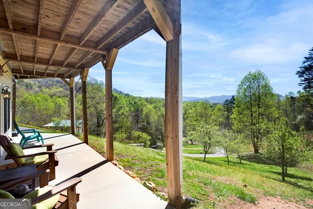 $522,500 | 105 Sharons Valley, Hayesville, NC 28904
