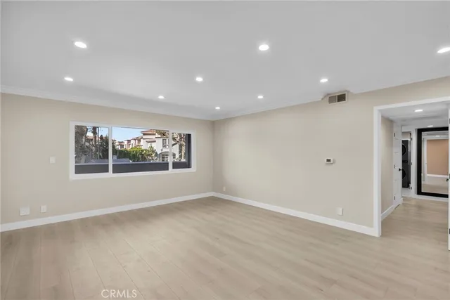 $949,000 | 1126 North Central Avenue, Unit 101, Glendale, CA 91202