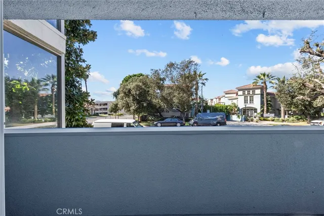 $949,000 | 1126 North Central Avenue, Unit 101, Glendale, CA 91202