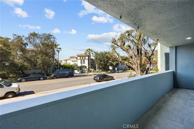 $949,000 | 1126 North Central Avenue, Unit 101, Glendale, CA 91202