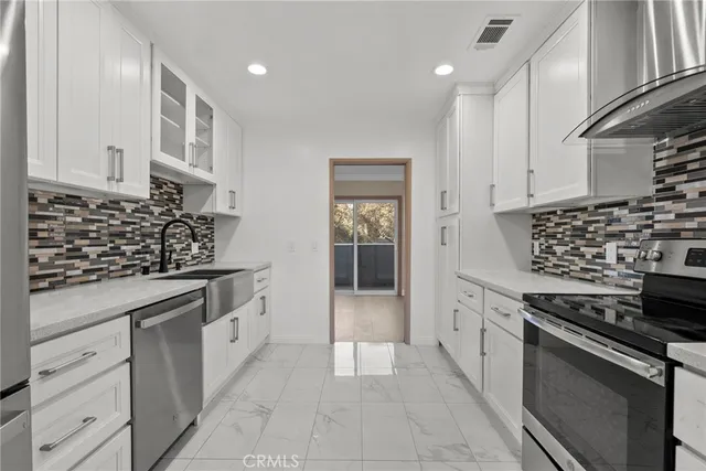 $949,000 | 1126 North Central Avenue, Unit 101, Glendale, CA 91202