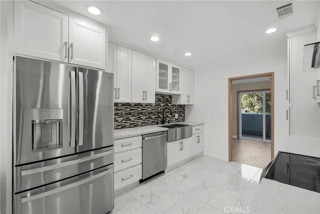 $949,000 | 1126 North Central Avenue, Unit 101, Glendale, CA 91202