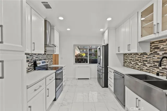 $949,000 | 1126 North Central Avenue, Unit 101, Glendale, CA 91202