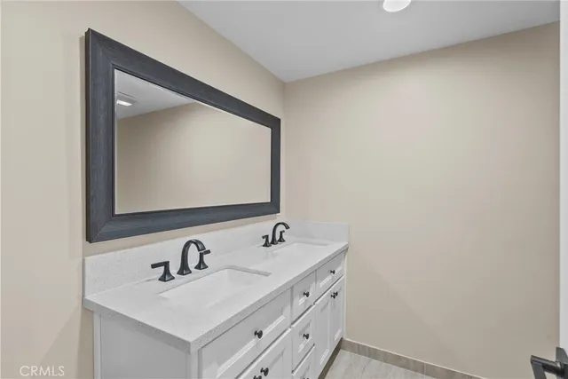 $949,000 | 1126 North Central Avenue, Unit 101, Glendale, CA 91202