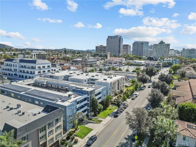 $949,000 | 1126 North Central Avenue, Unit 101, Glendale, CA 91202
